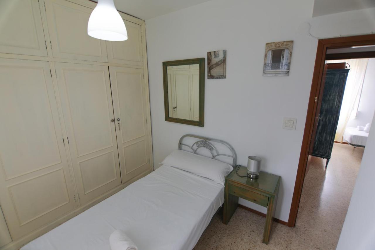 Rentalsevilla Luminoso Apartamento 3 Dormitorios المظهر الخارجي الصورة